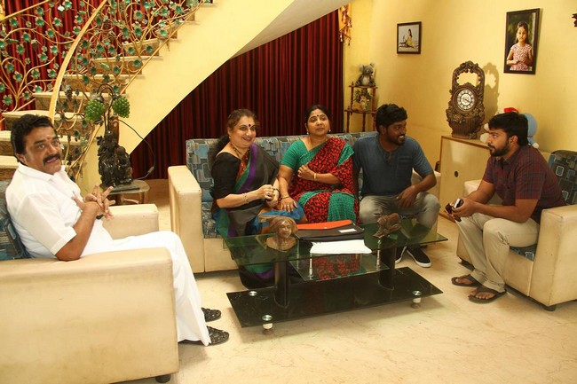 Onaaigal Jaakirathai Movie Launch Stills
